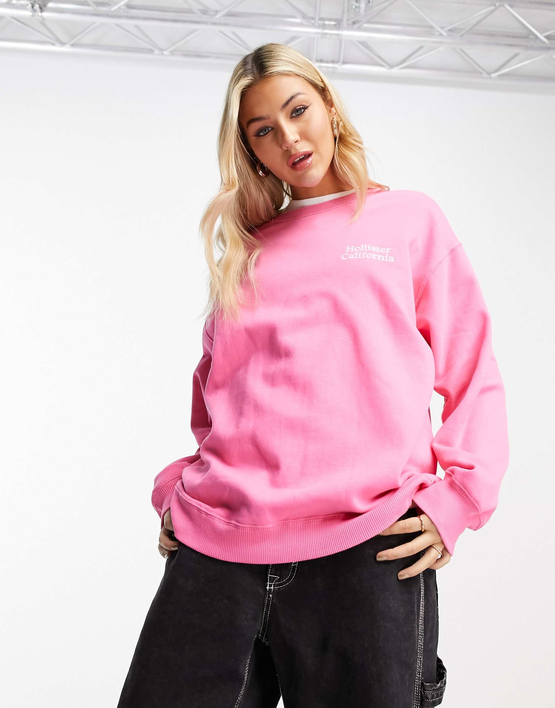 Hollister long sleeve crew neck jumper in pink view 2