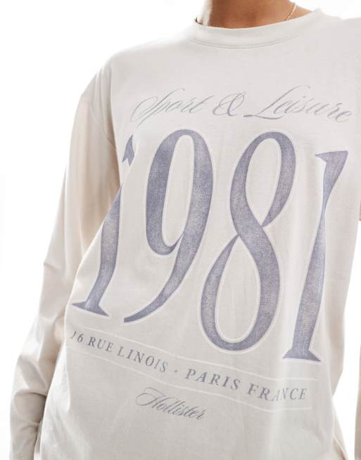 Hollister long sleeve oversized dad slogan t shirt in taupe, 3 of 4