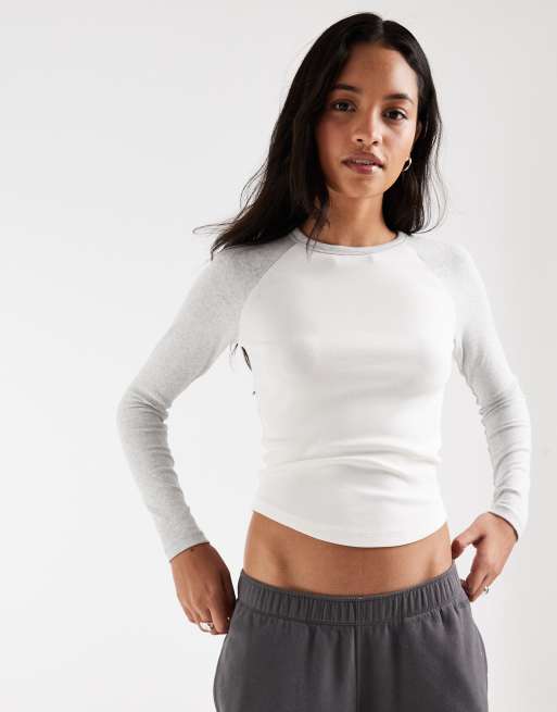 Hollister long sleeve raglan crew neck t-shirt in white and grey, 3 of 4