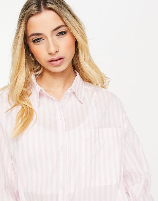 https://images.asos-media.com/products/hollister-long-sleeve-shirt-in-pink-stripe/201983960-3?$n_550w$&wid=550&fit=constrain