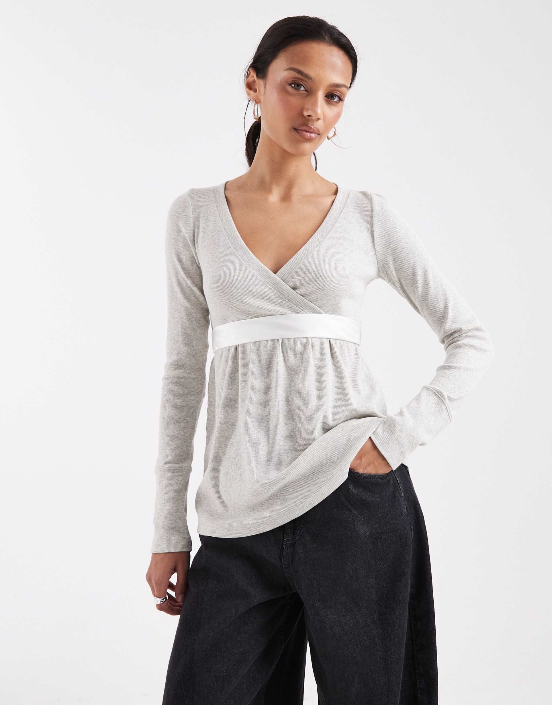 hollister long sleeve v neck babydoll top in gray