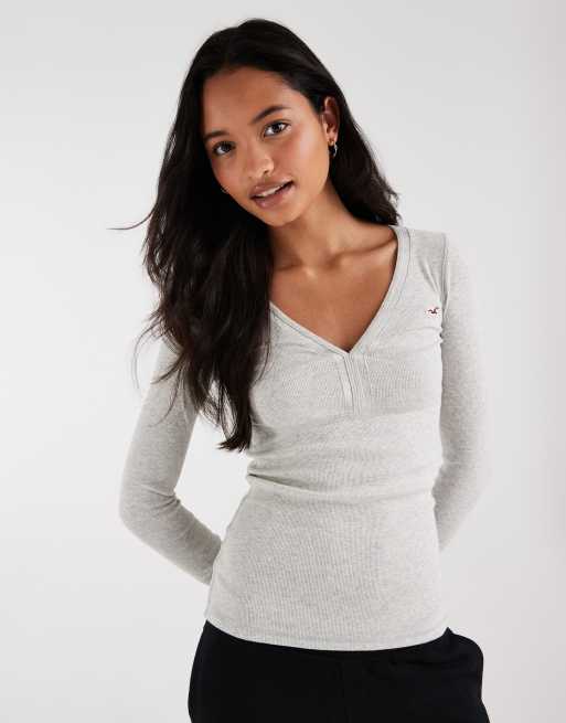 Hollister long sleeve v-neck top in light grey, 1 of 4
