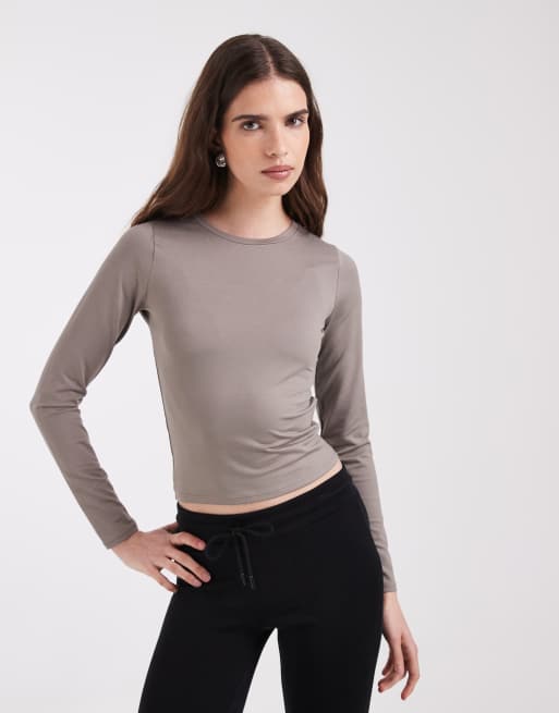 Hollister long sleeve v neck top in taupe, 2 of 4