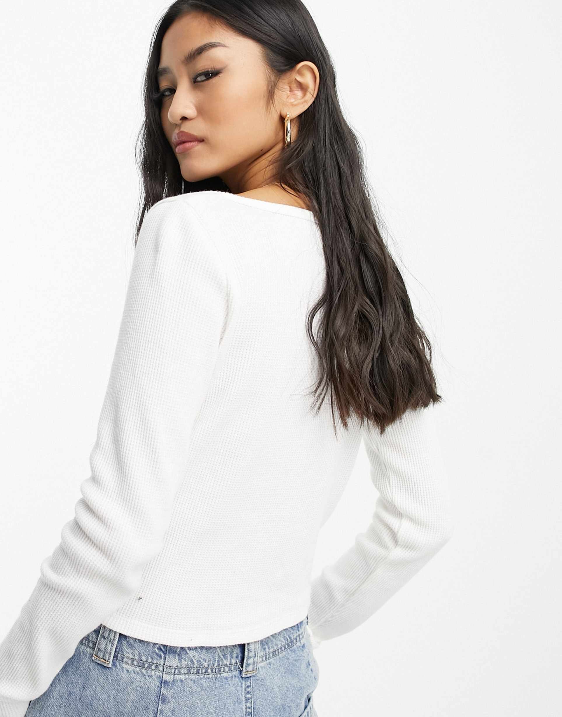 Hollister long sleeve waffle button up crop top in white view 3