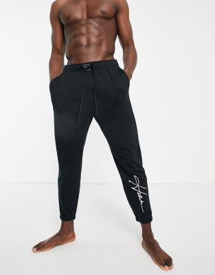 Hollister Hollister lounge jogger in black with script logo