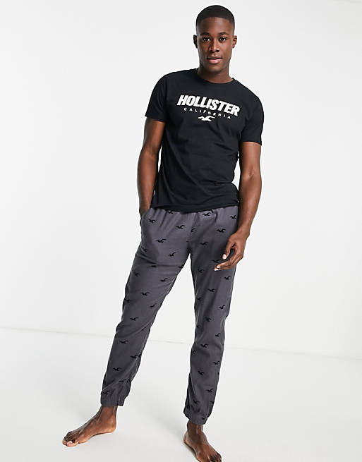Hollister lounge set jogger and t-shirt with chest logo/all over logo
