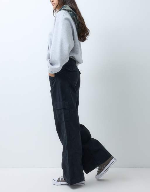 Hollister low rise baggy cargo pants in black, 2 of 5