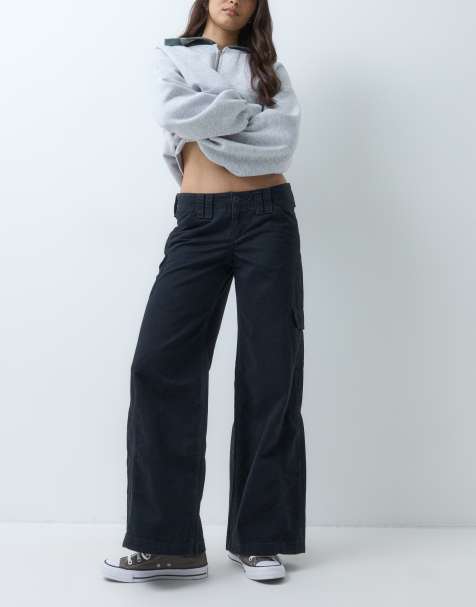 Hollister low rise baggy cargo trousers in black - view 1