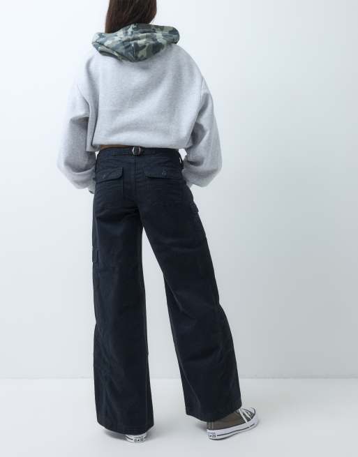 Hollister low rise baggy cargo trousers in black, 5 of 5