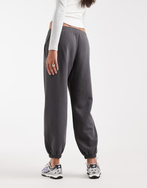 Hollister low rise baggy cuffed joggers in charcoal, 4 of 5