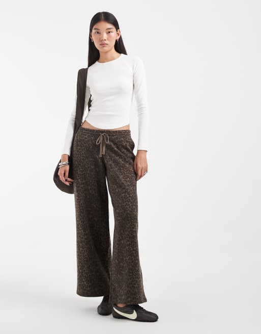 Hollister low rise baggy joggers in brown leopard print