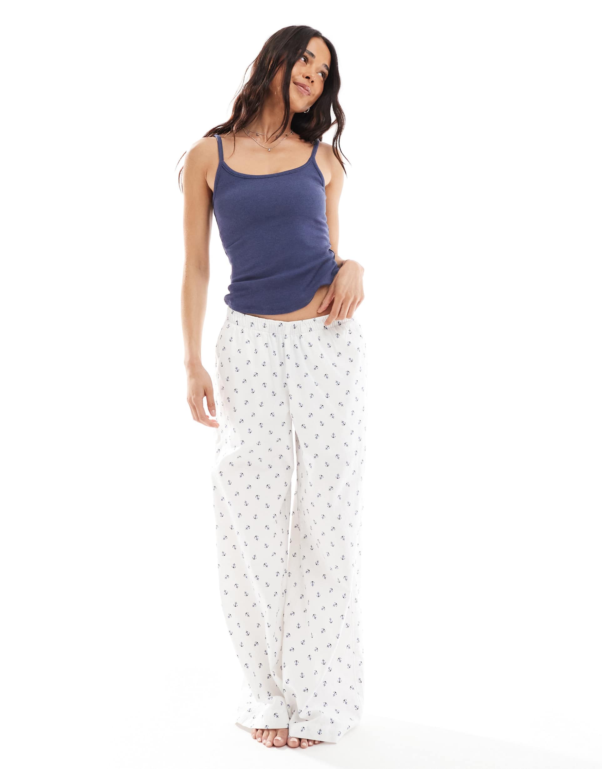 hollister low rise baggy pajama bottoms in anchor print