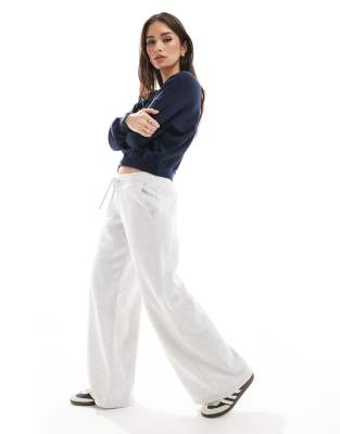 low rise baggy wide leg sweatpants in gray