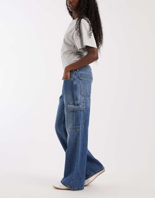 Hollister low rise cargo jean in blue wash, 2 of 5
