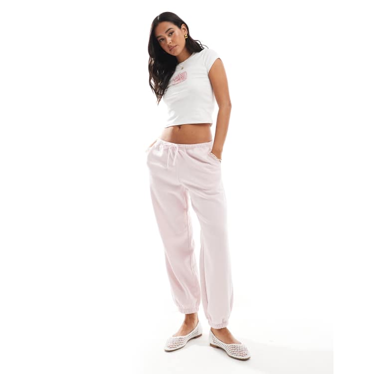 207900600-1-pink?$n_750w$&wid=