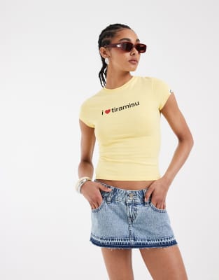 Джинсовая мини-юбка Hollister с низкой посадкой и необработанным низом светло-голубого цвета с кислотной стиркой