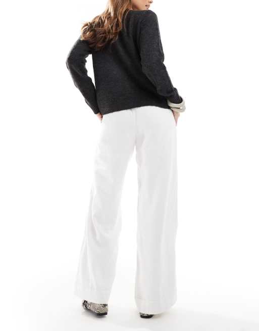 Hollister low rise linen wide leg trouser in white, 2 of 5