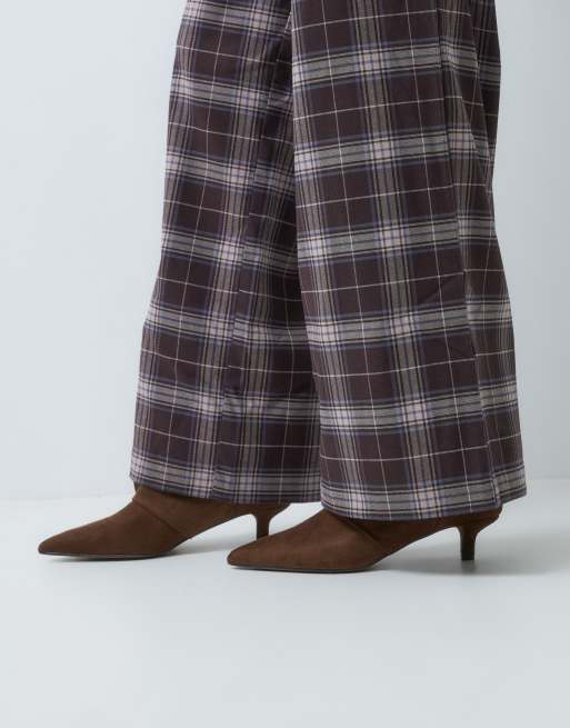 Hollister low rise tailored trouser in navy and burgundy plaid, 5 of 5