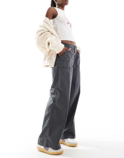 Hollister low waist cargo pants in charcoal