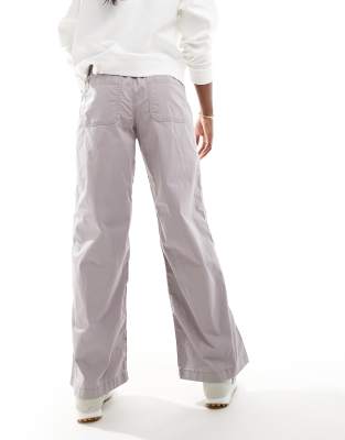 Hollister Low Waist Cargo Pants In Neutral