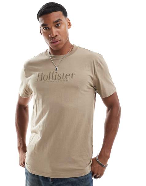 Hollister – Luźny T-shirt w kolorze khaki z logo - view 1