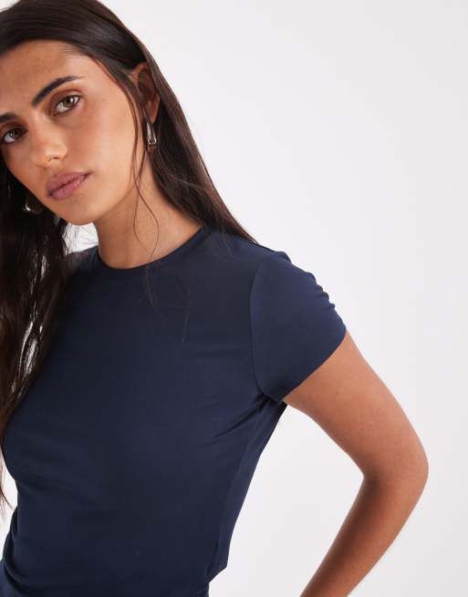 Hollister – Marinblå, liten t-shirt i seamless-design, 3 av 4