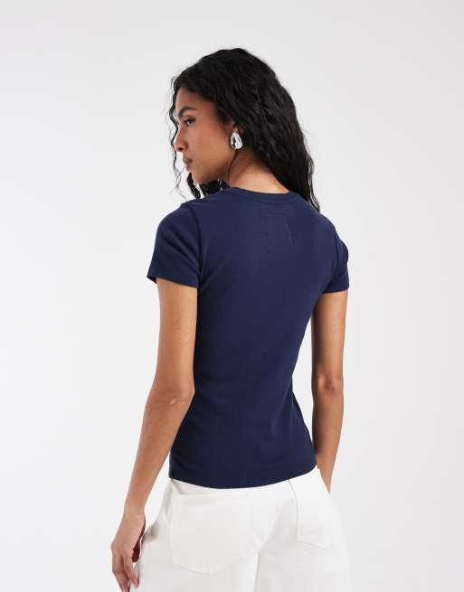 Hollister – Marinblå, liten t-shirt med logga framtill, 2 av 4