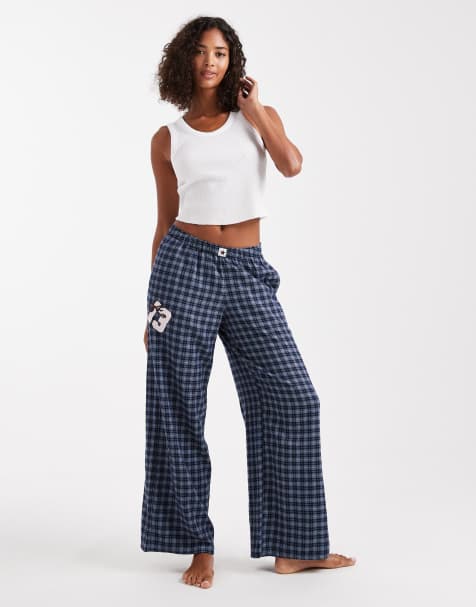 Hollister – Marinblå, rutig, superbaggy pyjamasunderdel i flanell med grafiska detaljer - view 1