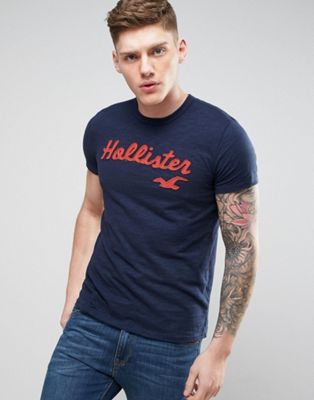 Hollister – Marinblå t-shirt med smal passform och stor logga
