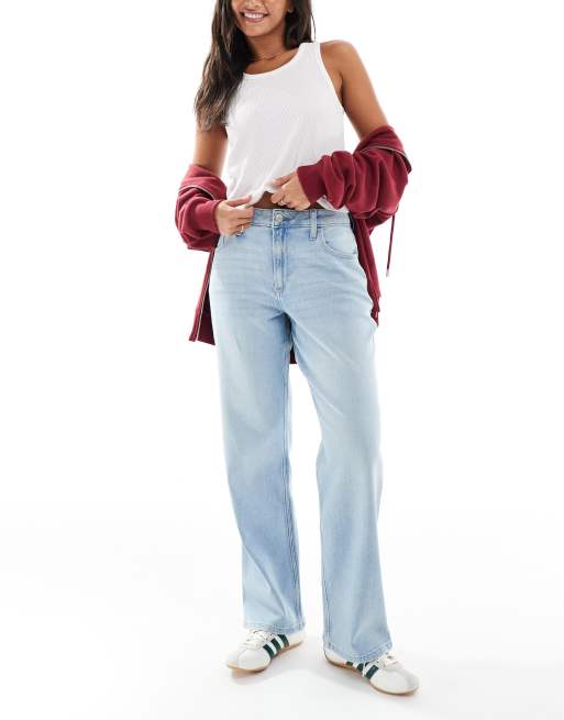Hollister – Mellanblå, kurviga dad jeans med hög midja