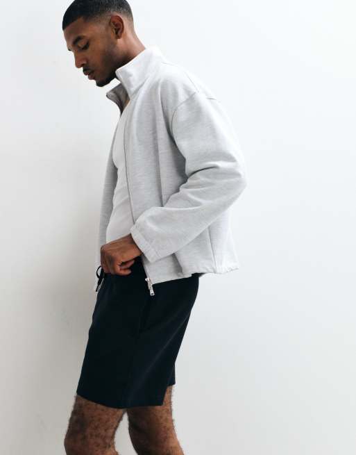 Hollister mid thigh cooling jersey shorts in black, 2 of 5