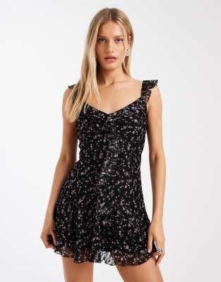 Hollister - Minikleid aus Spitze in Schwarz mit Blumenmuster und Rüschen