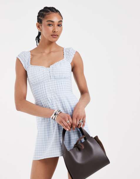 Hollister – Minikleid im Milchmädchen-Stil in Hellblau mit gesmokter Taille - view 1