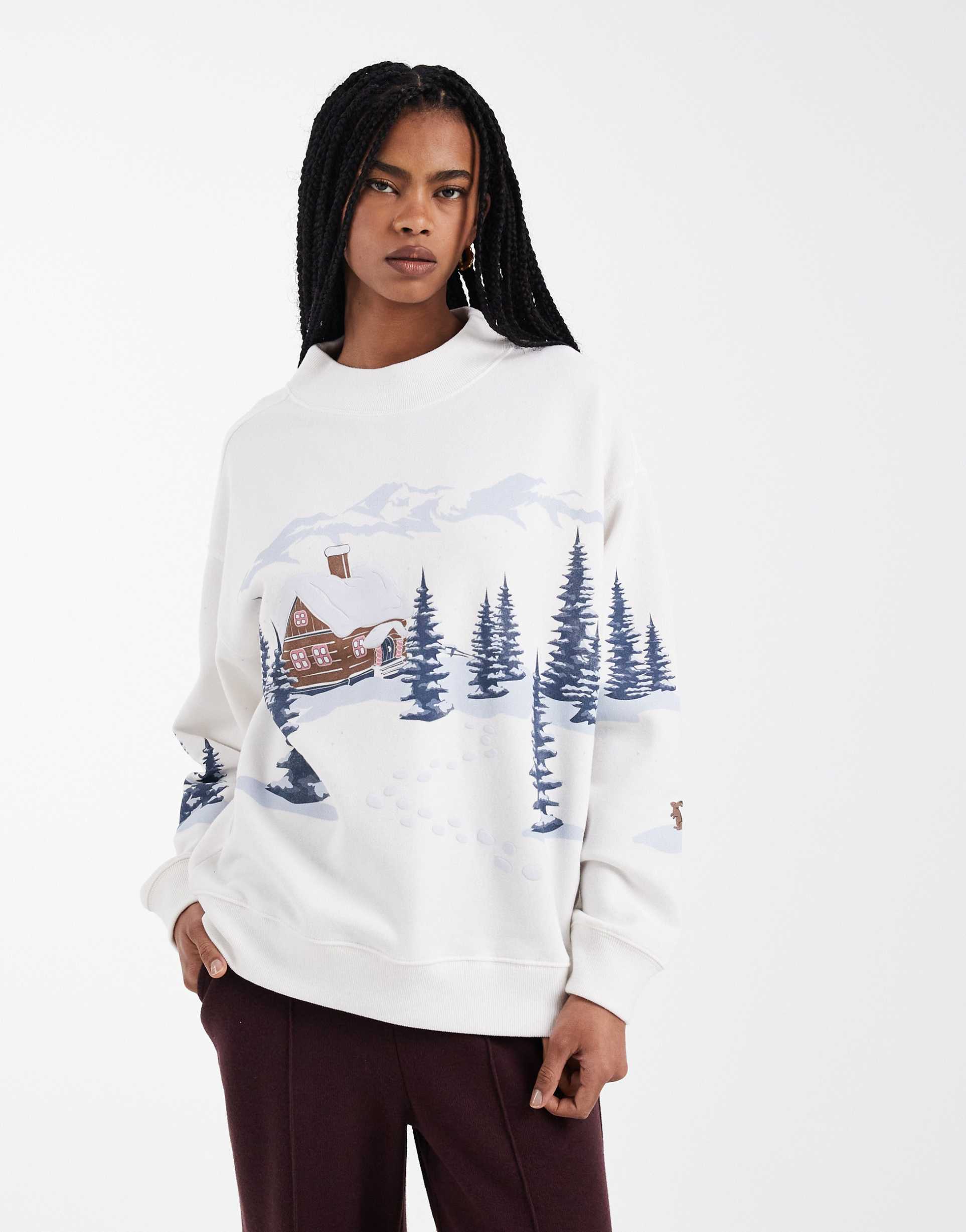 hollister mockneck festive sweatshirt in white