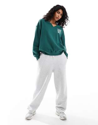Hollister Motif Crewneck Sweatshirt In Green