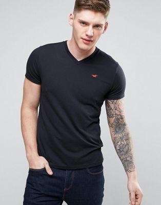 Logo T-Shirt V Neck Slim Fit in Black 