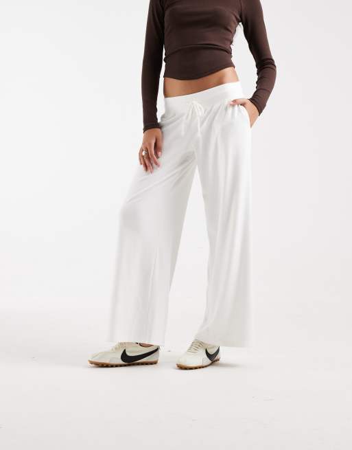 Hollister mysiga vida byxor i vitt, 4 av 5