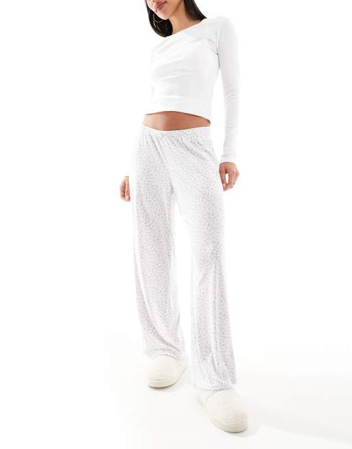 Hollister - Nachtkleding - Geribbelde baggy broek in wit met hartjesprint