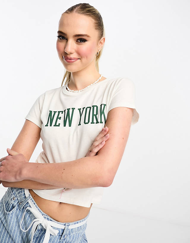 Hollister - new york printed cropped t-shirt in white