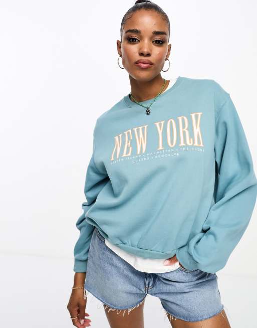 Hollister hotsell womens sweatshirt