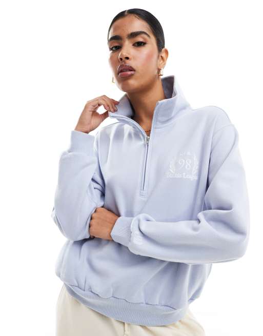 Hollister – Niebieska bluza dresowa z suwakiem pod szyją i napisami