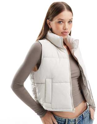Hollister Nylon Crop Zip Up Vest In White