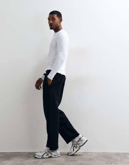 Hollister open cuff trackies in black, 2 of 5