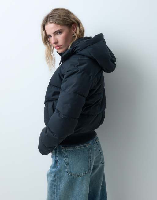 Hollister oversized puffer jacket with hood in black, 4 of 5