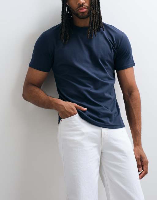 Hollister - pack de 3 camisetas básicas en blanco, azul marino y negro, 2 de 5