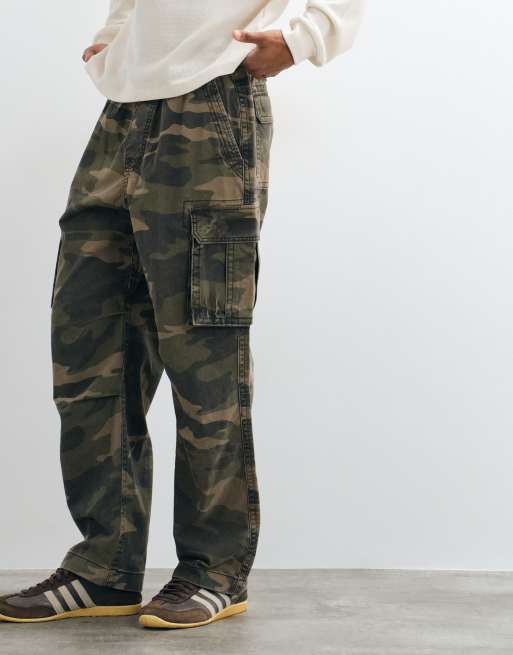 Hollister pantalon cargo coupe ample en camouflage vert foncé, 3 de 5