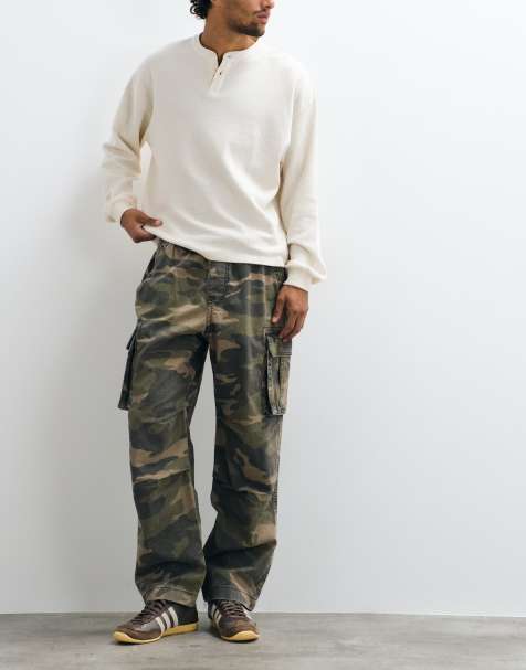 Hollister pantalones cargo holgados en camuflaje verde oscuro - view 1