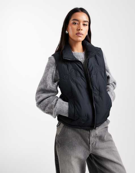Hollister – Pufferweste aus Nylon in Schwarz mit Schleifenmuster - view 1