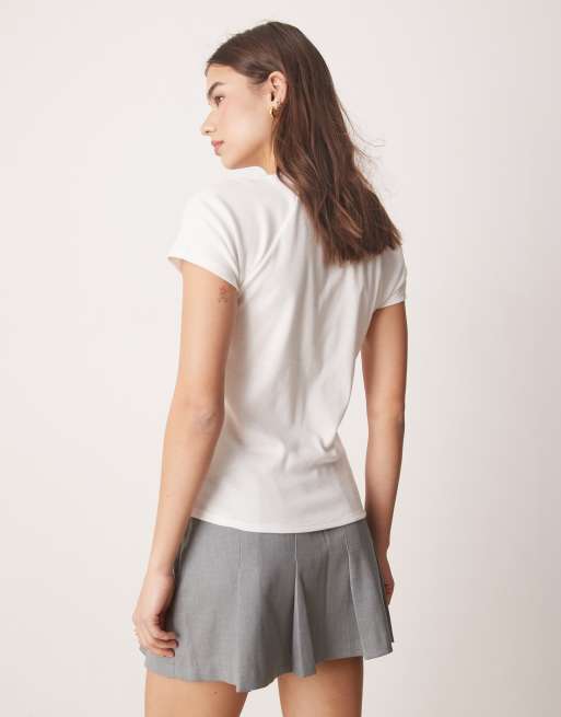 Hollister – Raglan-T-Shirt in Weiß mit Lippenstiftprint auf der Brust , 2 von 4