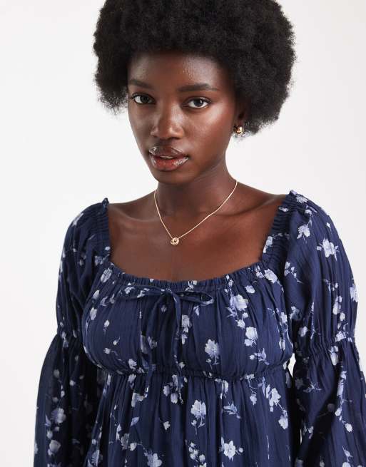 Hollister - Robe courte à imprimé fleuri et épaules dénudées - Bleu marine, 3 de 4